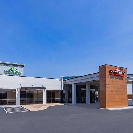 Wingate By Wyndham Wichita Airport Hotel Bagian luar foto